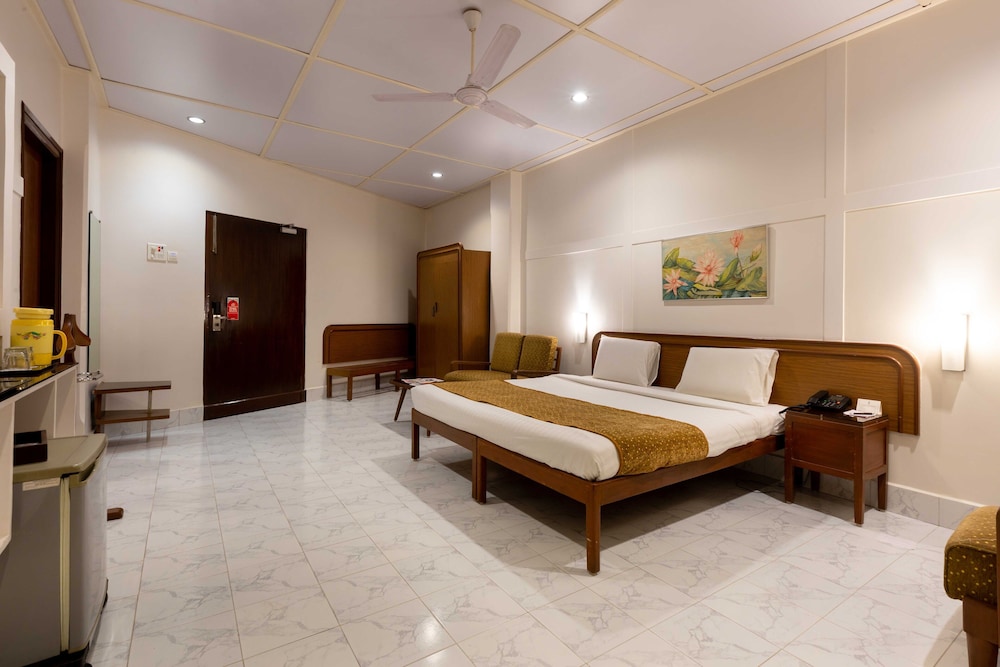 Deluxe Room - Photo 7