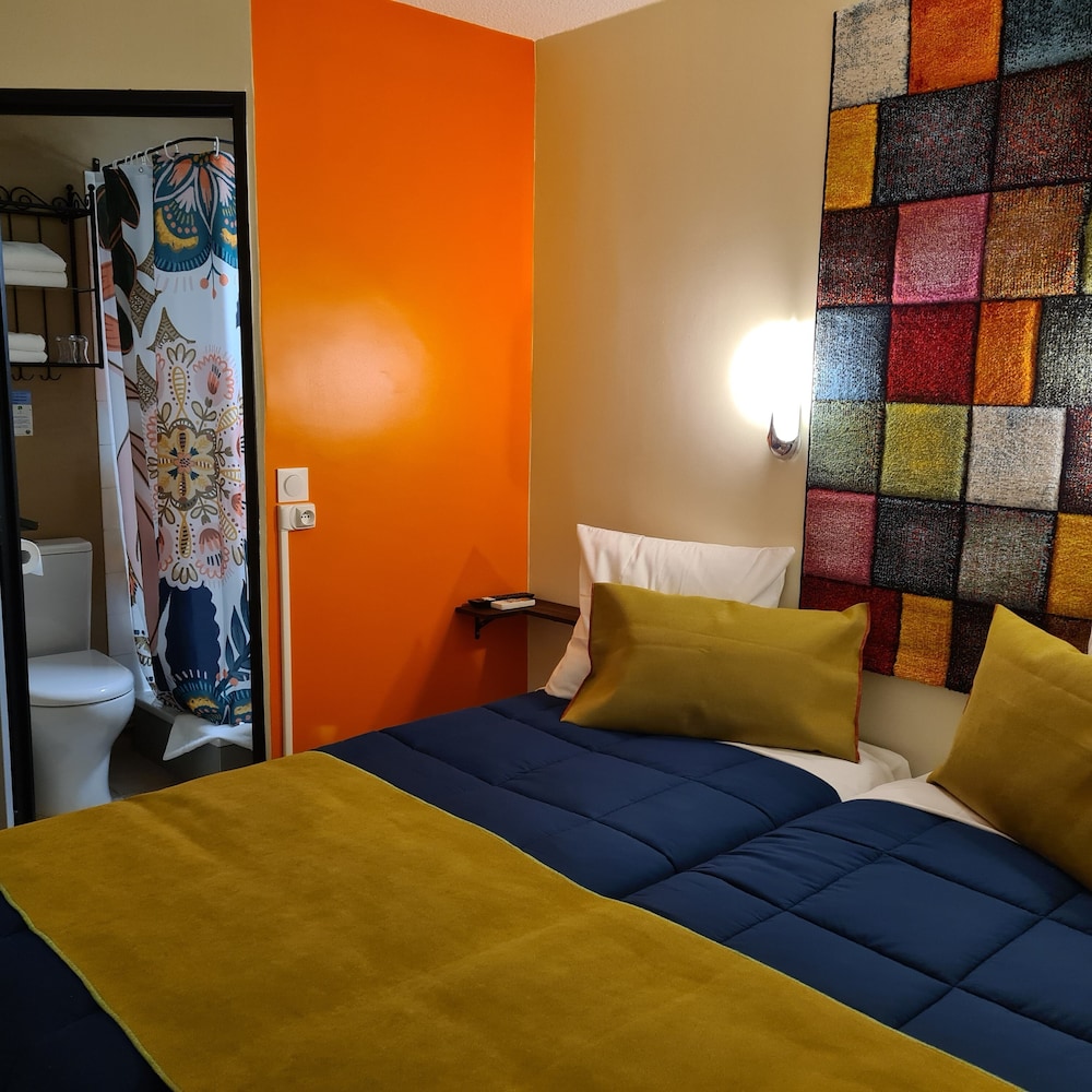 Classic Twin Room - Photo 7