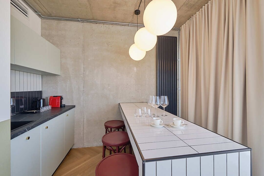 Apartment - Photo 2