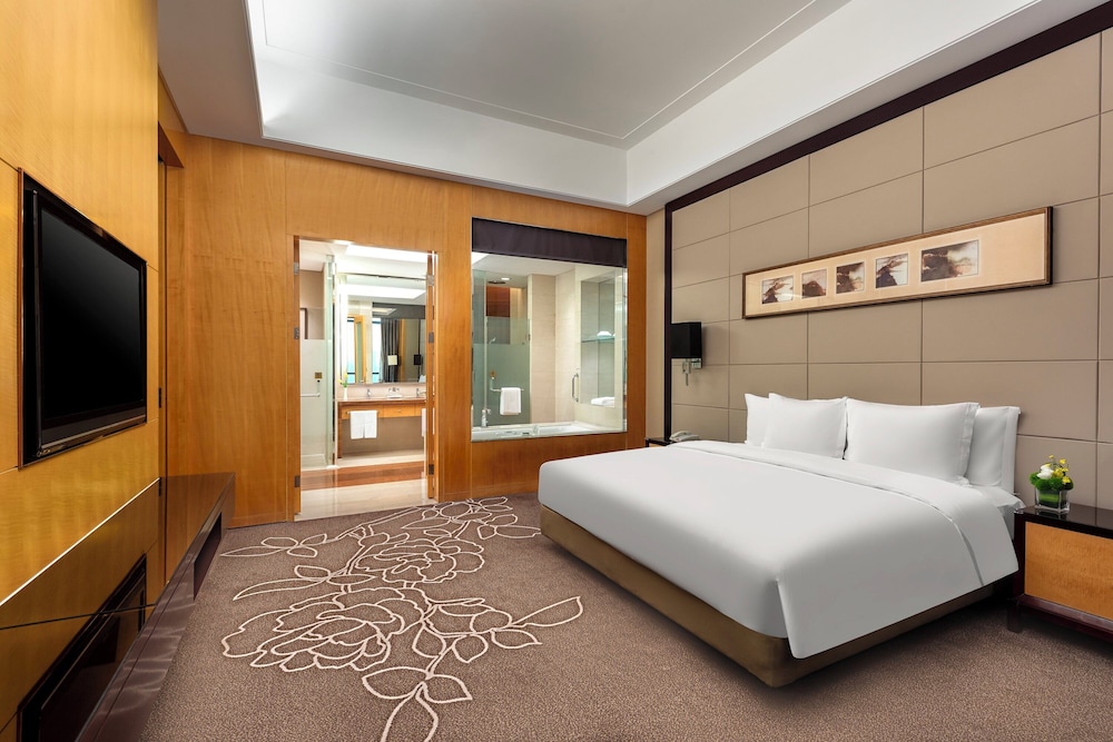 Suite, 1 Bedroom, River View (Dining Area, High Floor) - Photo 4