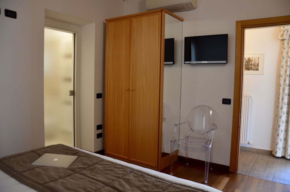 Penthouse, 2 Bedrooms, 2 Bathrooms photo 2