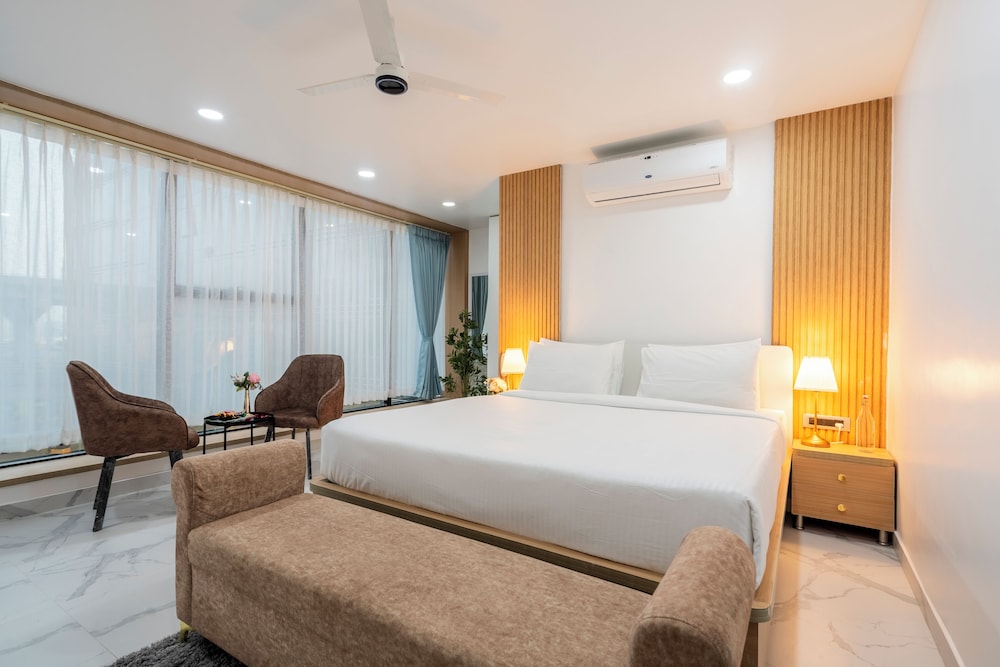 Premium Triple Room