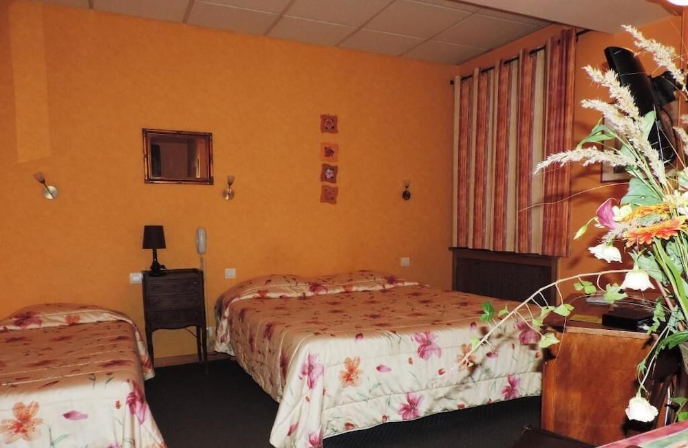 Standard Triple Room - Photo 2