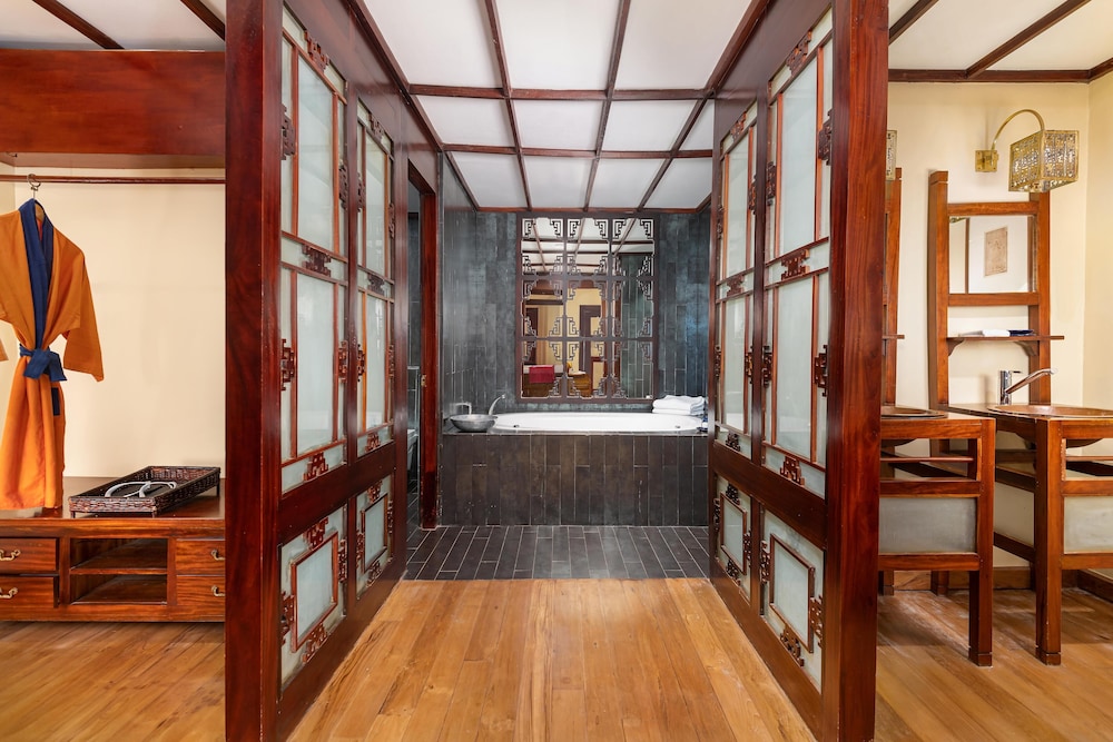 Themed Suites - Photo 23