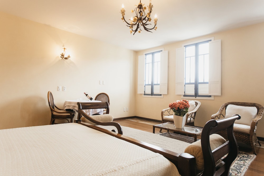 Deluxe Room - Photo 3