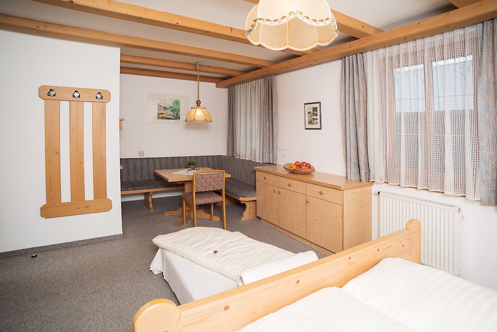 Triple Room photo 2