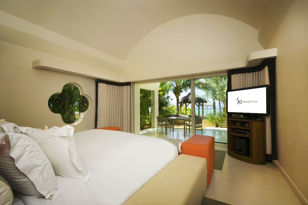 Villa, 2 Bedrooms, Private Pool, Beachfront (SO VIP, Living Room, Private Garden) photo 2