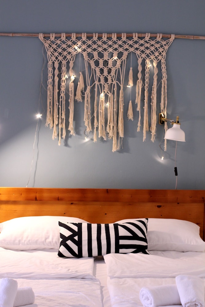 Standard Room, 1 Queen Bed with Sofa bed photo 2