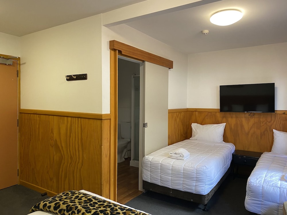 Standard Triple Room photo 2
