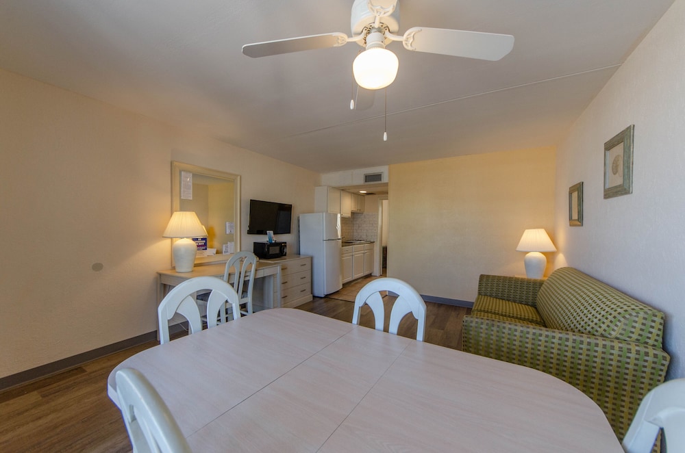 Apartment, Multiple Beds, Oceanfront photo 1