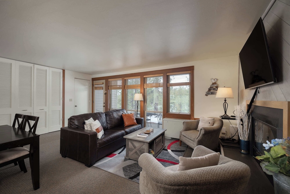 Condo, Multiple Beds, Patio, Garden View (Cozy Cascade Retreat)