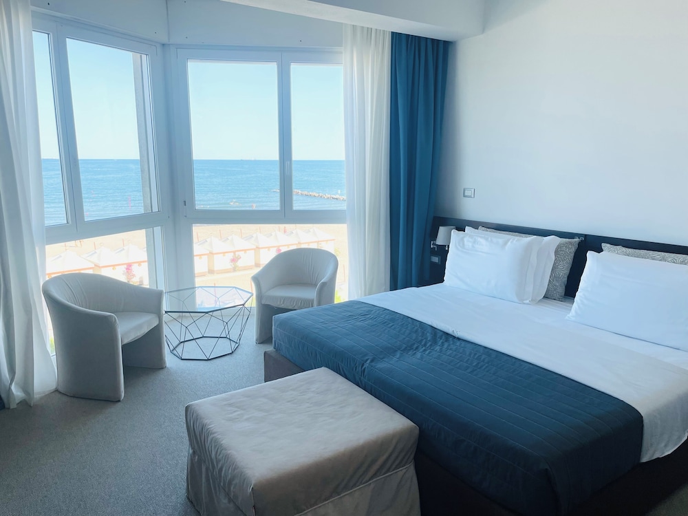 Deluxe Double Room, Sea View - Photo 3