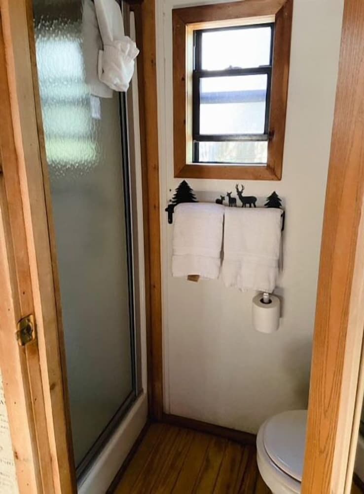 Two Person Cottage photo 3