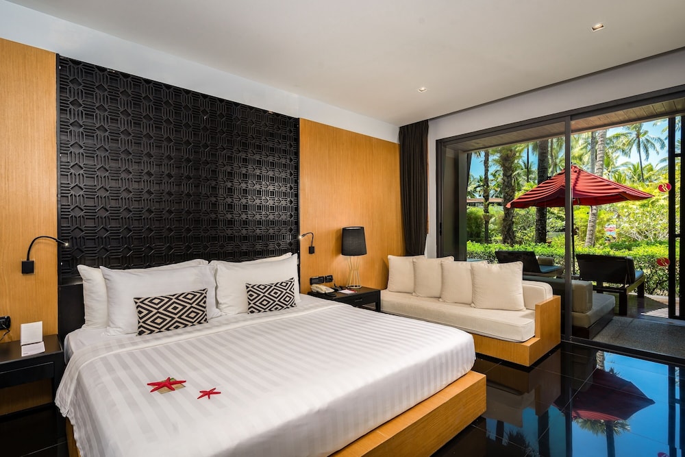 Deluxe Room, 1 King Bed (Lanai, Jet Tub) - Photo 12