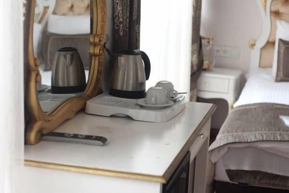 Deluxe Double Room, 1 Double Bed, Balcony, City View photo 2
