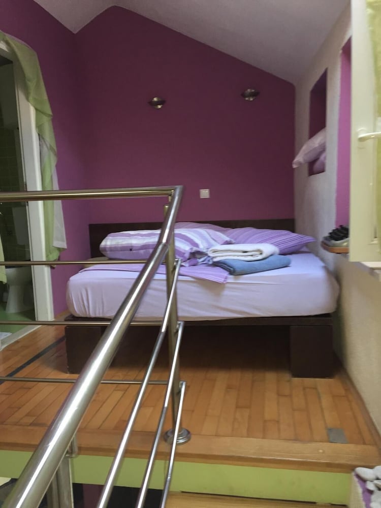 Apartment (Duplex Studio Apartment (Purple))