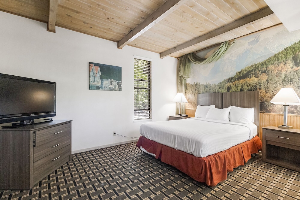 Standard Chalet, 1 Queen Bed, Non Smoking