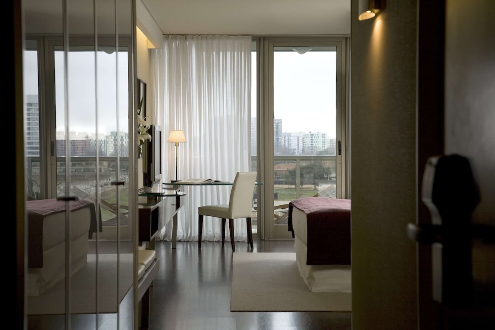 Superior Room, 1 King Bed