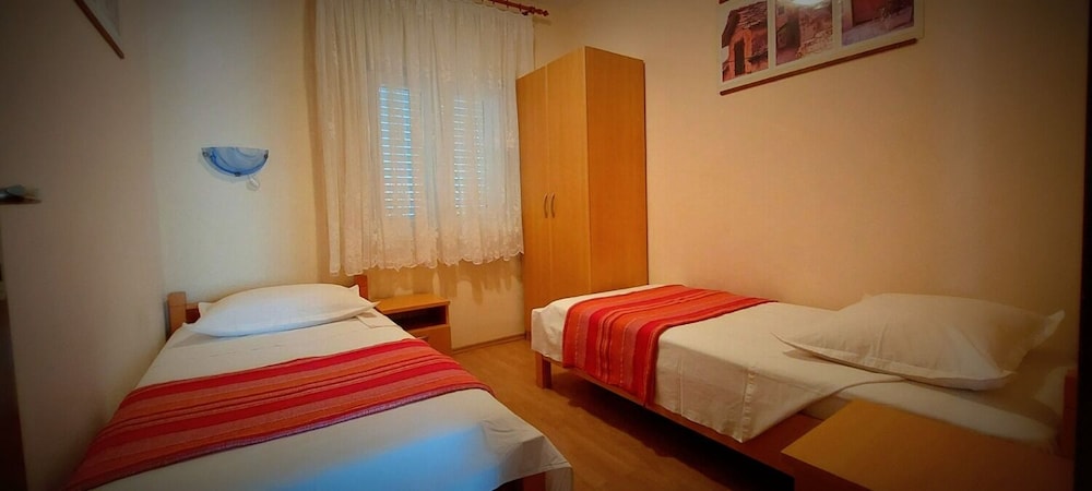Apartment (Kajo - Free Parking And Bbq - A1(4+2))