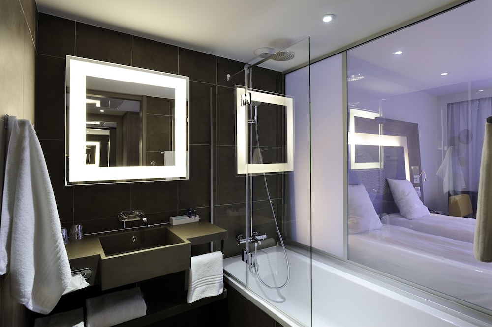 Executive Room, 1 Double Bed with Sofa bed - Photo 4