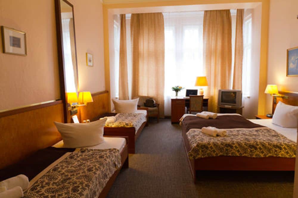 Quadruple Room photo 2
