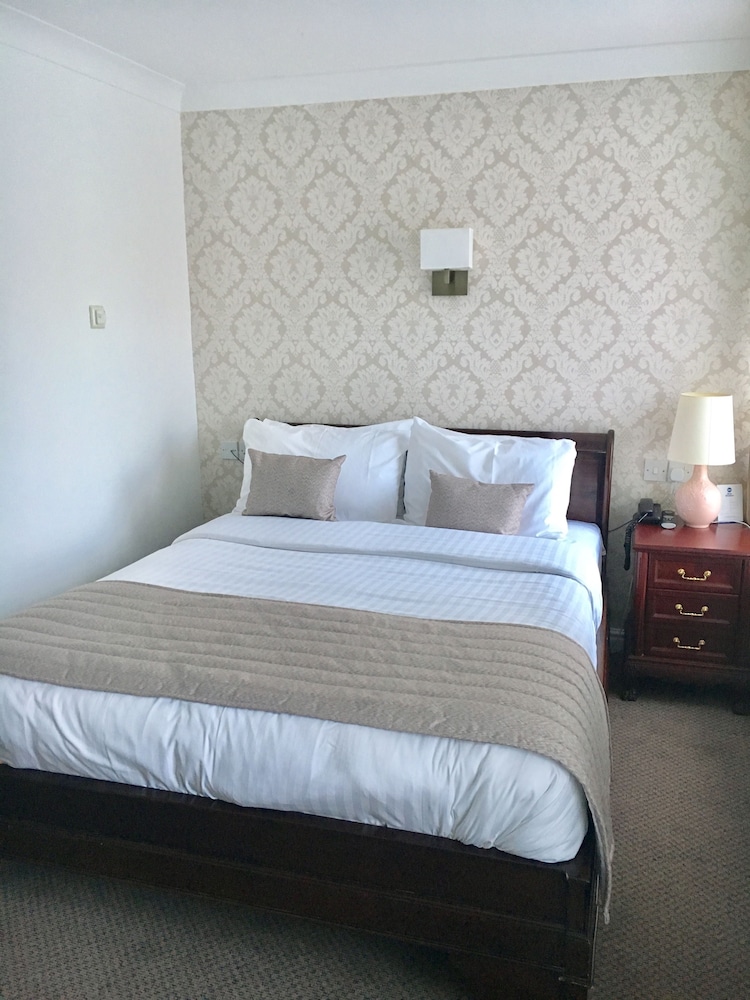 Standard Room, Multiple Beds, Non Smoking - Photo 2