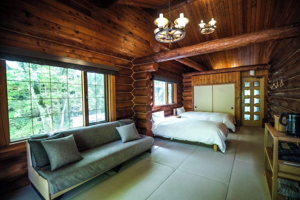 Basic Twin Room - Photo 2