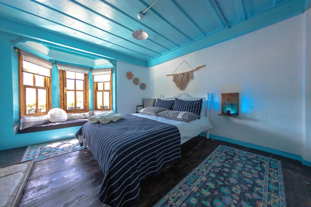 Signature Room, 1 Queen Bed photo 1