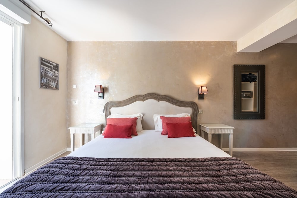 Superior Double or Twin Room - Photo 4