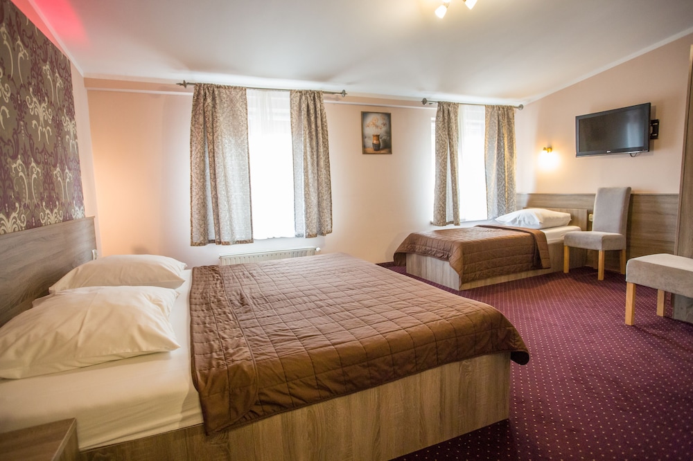 Standard Triple Room - Photo 2