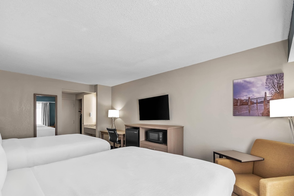 Standard Room, 2 Queen Beds, Non Smoking