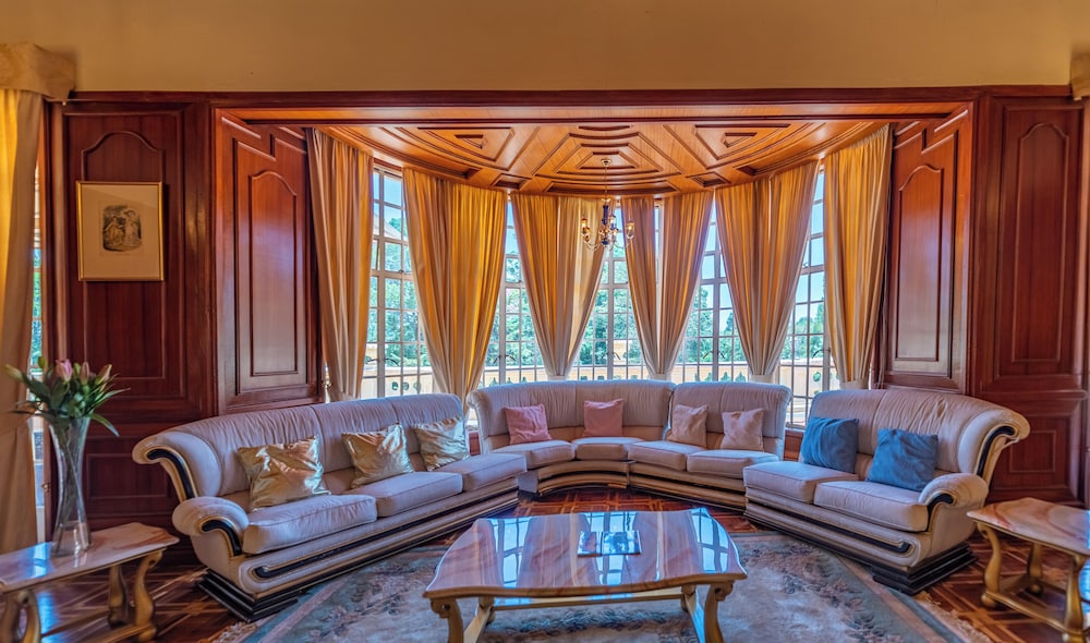 Presidential Suite photo 1