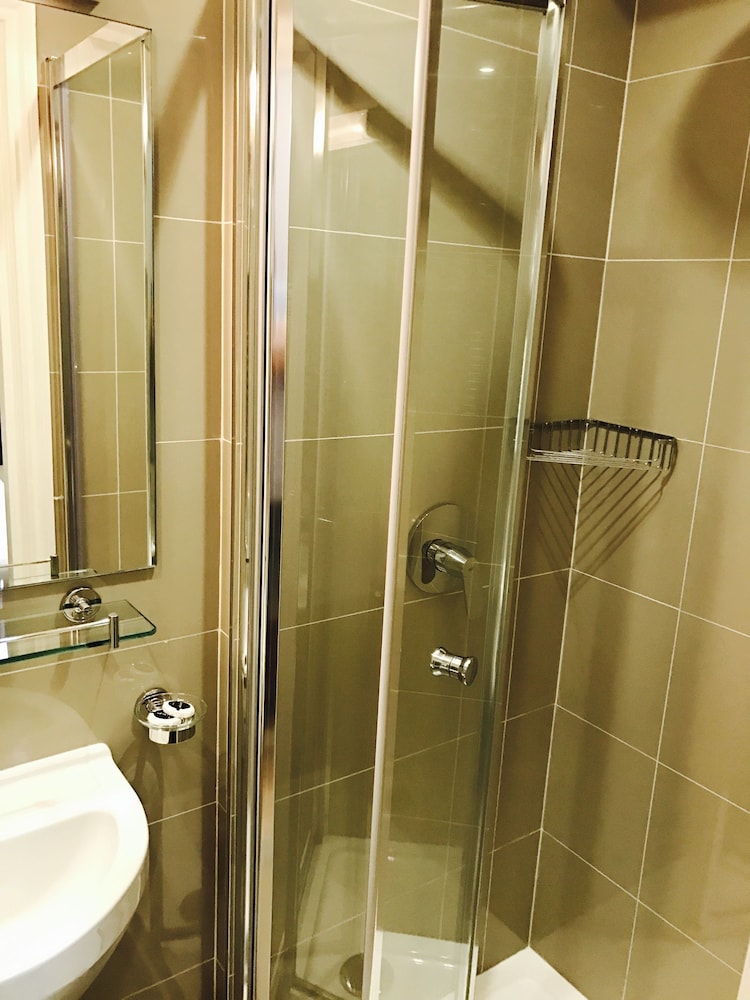 Double Room (Small) photo 2