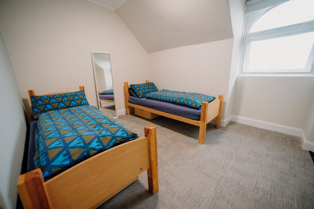Standard Twin Room, Shared Bathroom photo 3
