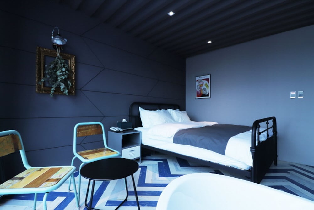 Double Suite, Partial Ocean View