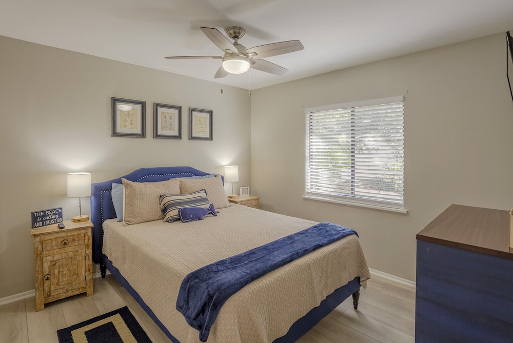 Apartment, 2 Bedrooms, Pool Access, Pool View