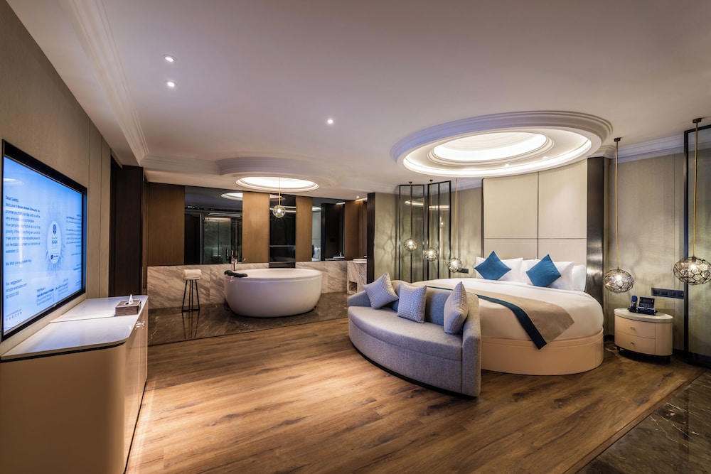 Royal Suite - Photo 5
