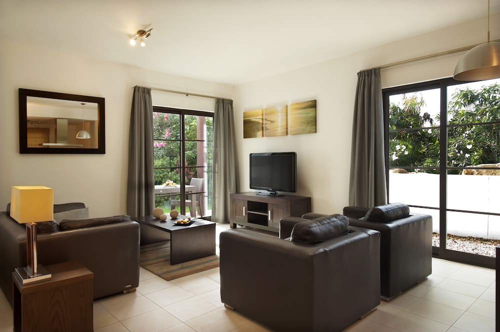 Villa, 4 Bedrooms, Private Pool - Photo 6