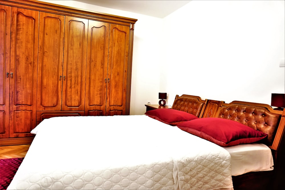 Apartment, Balcony