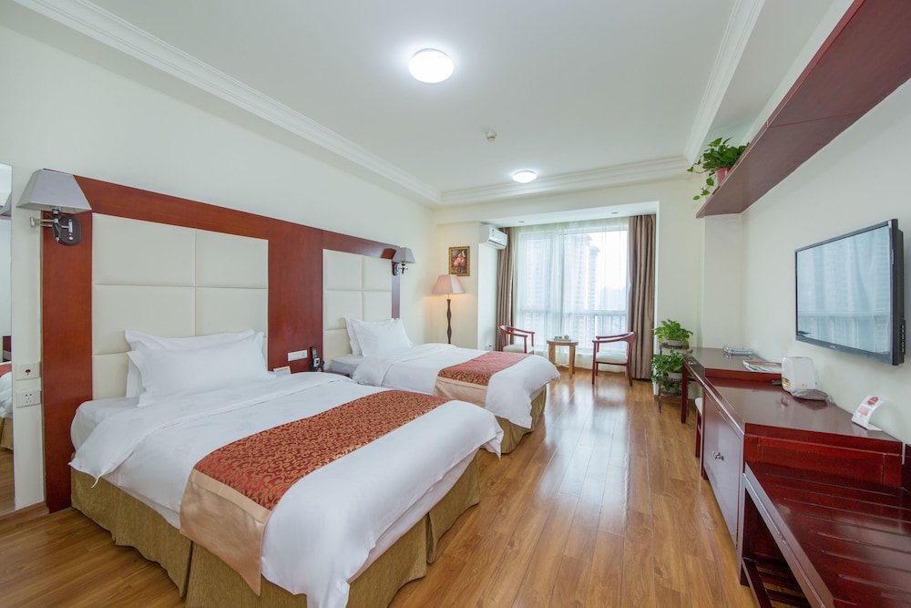 Classic Twin Room, City View