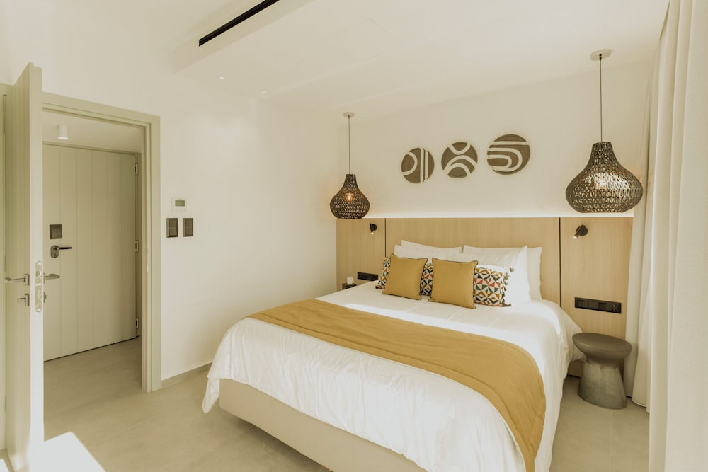 Standard Suite - Photo 19