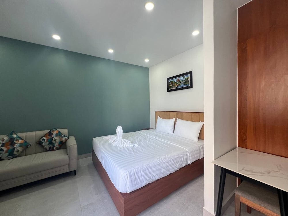 Superior Double Room, Balcony, City View - Photo 3
