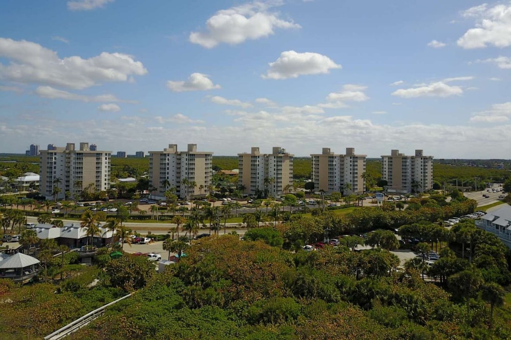 Condo (Beach & Tennis 5908) photo 2