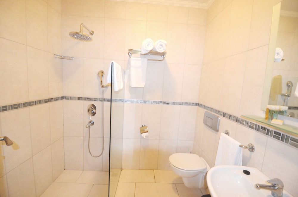 Front Double Room photo 3