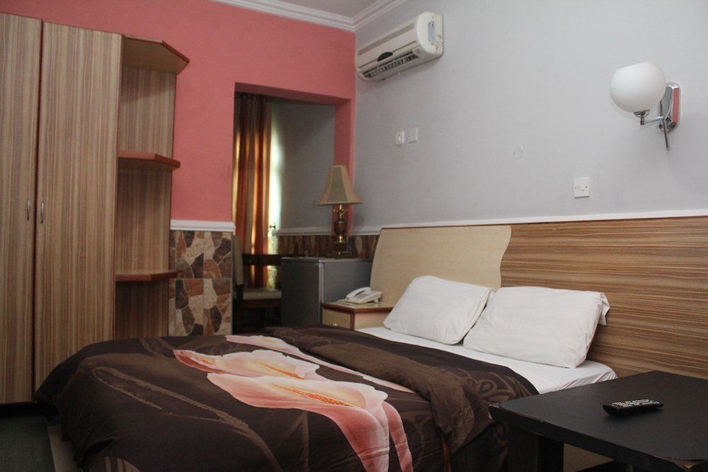 Classic Room, 1 Queen Bed