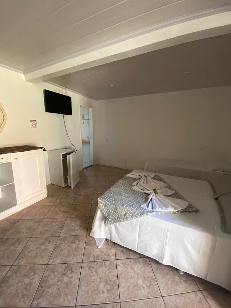 Basic Triple Room photo 3