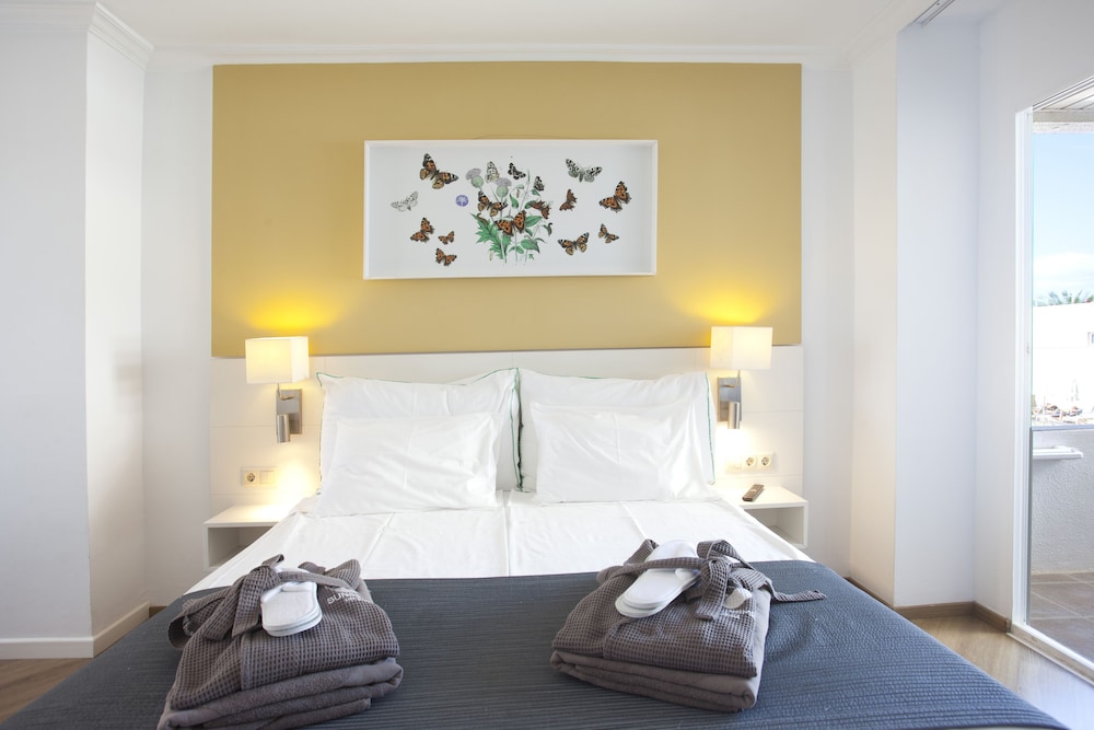 Classic Double Room, Balcony, City View