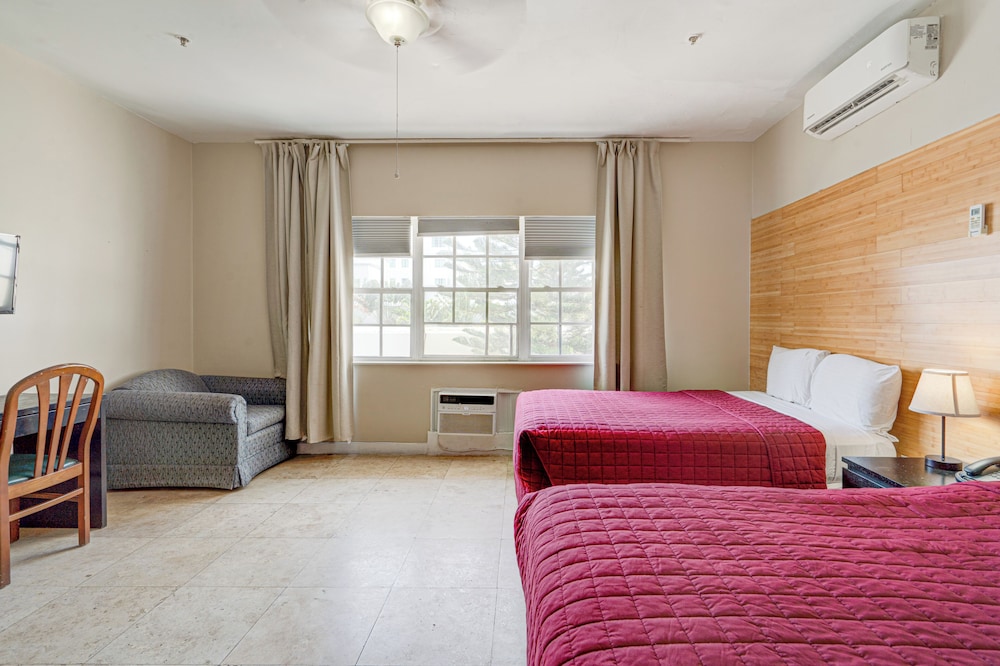 Standard Quadruple Room, 2 Double Beds