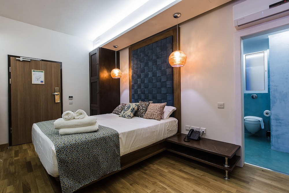 Standard Double Room photo 2