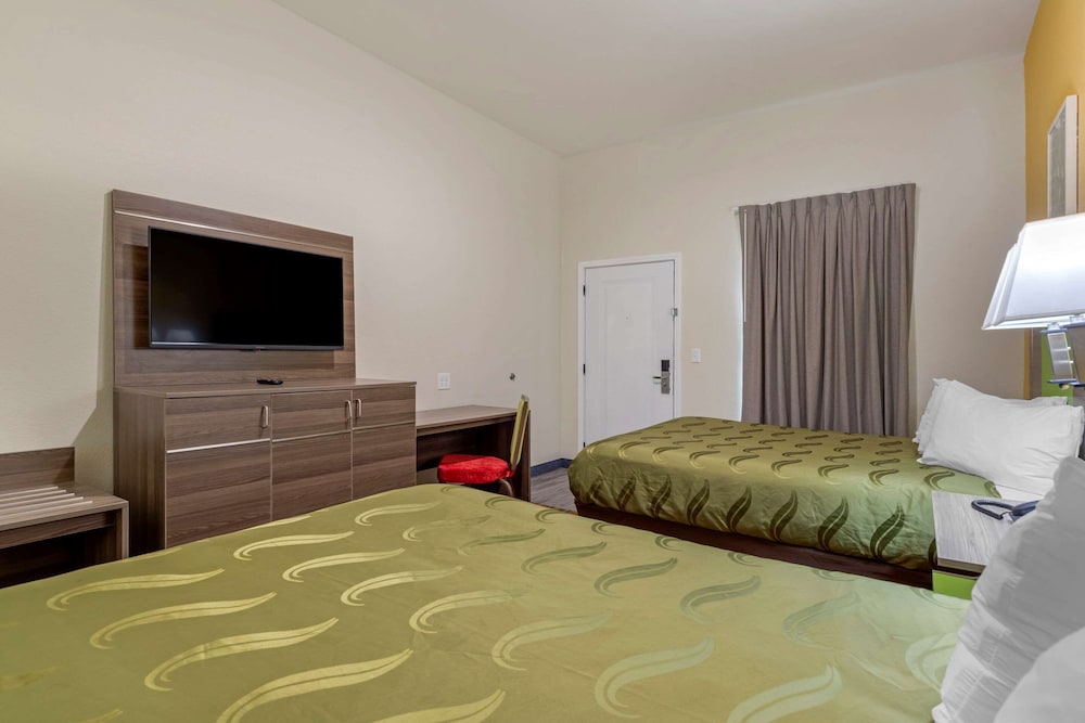 Room, 2 Queen Beds, Accessible, Non Smoking - Photo 1